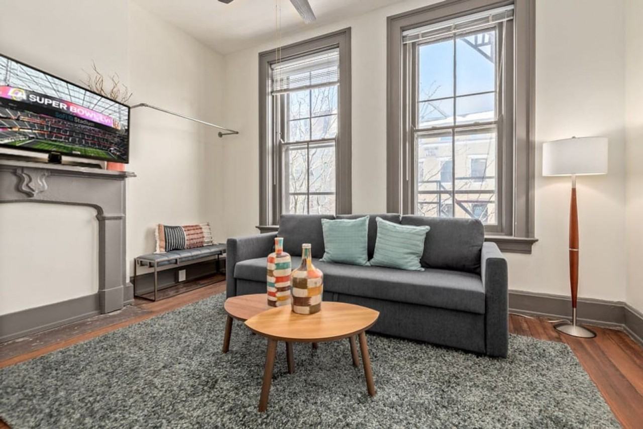 126 E 13th St #1056025P - Photo 4 of 35