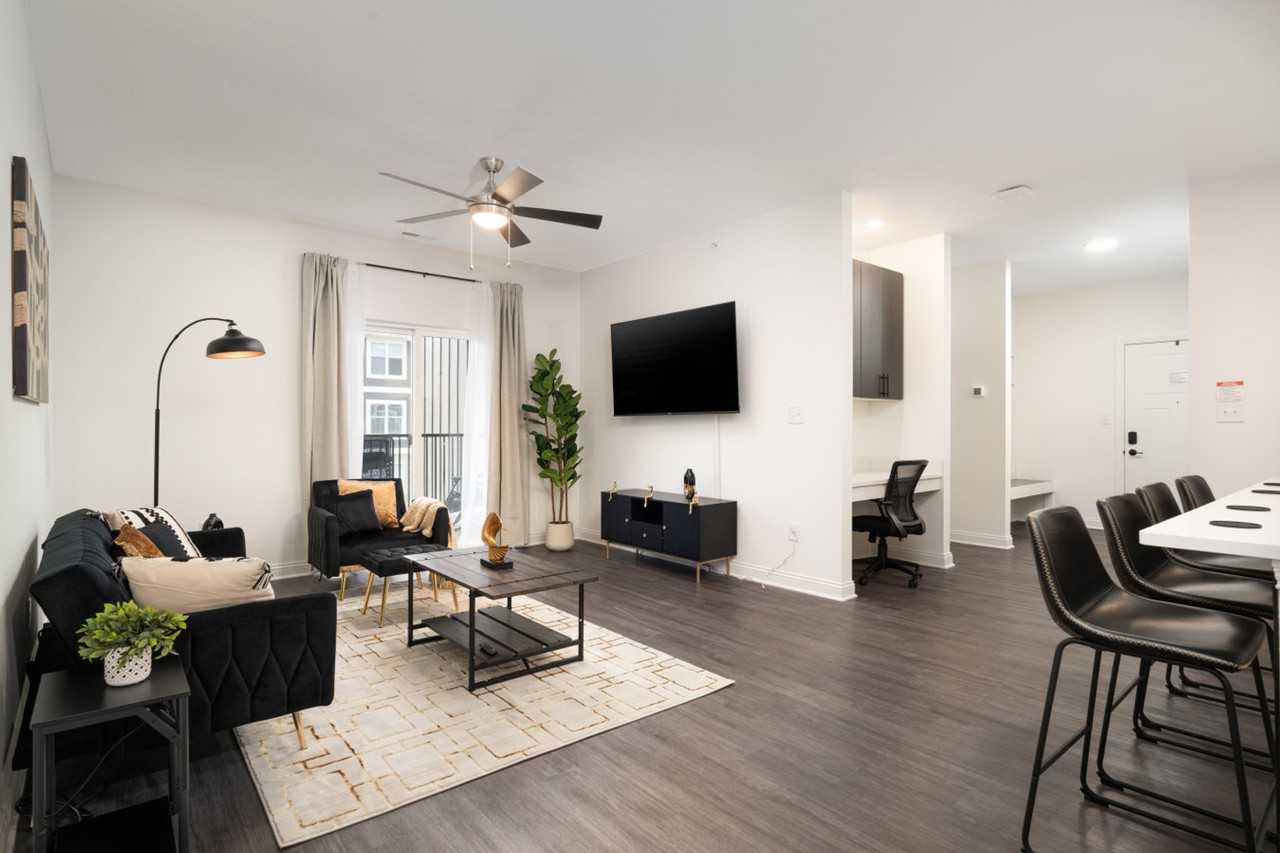 5861 Royal Ln #1058532P - Photo 4 of 44