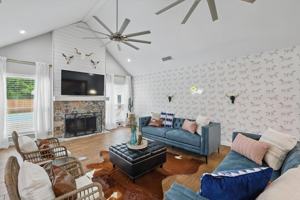 featured image of 6333 Tosca Dr