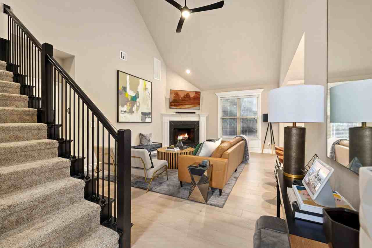 6502 W Hearth Falls Dr #1221804P - Photo 2 of 34