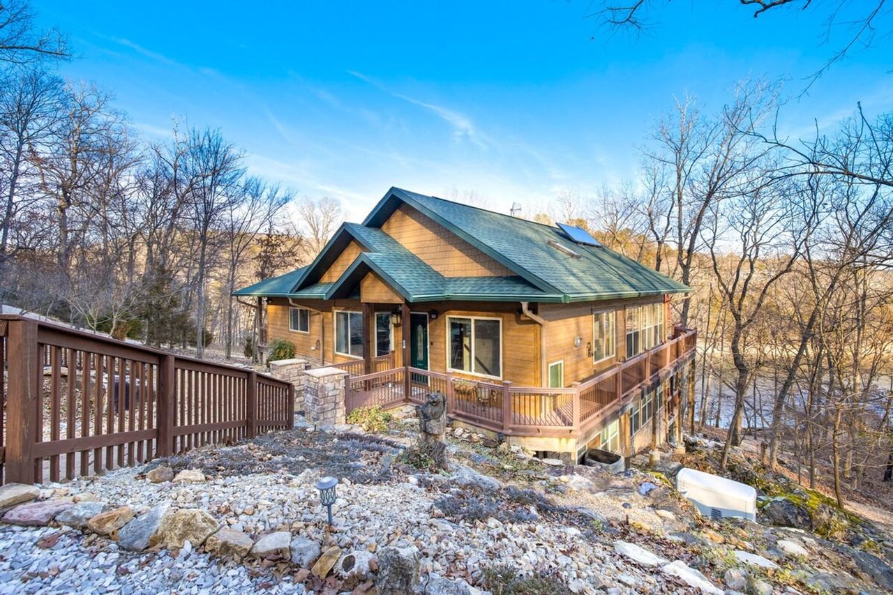 366 Lakeside Rd #1221805P - Photo 4 of 25