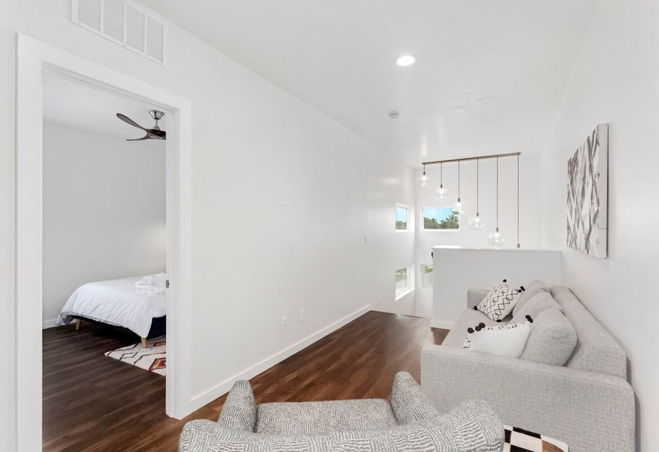 506 Se Tourmaline Mews #1221831P - Photo 3 of 20