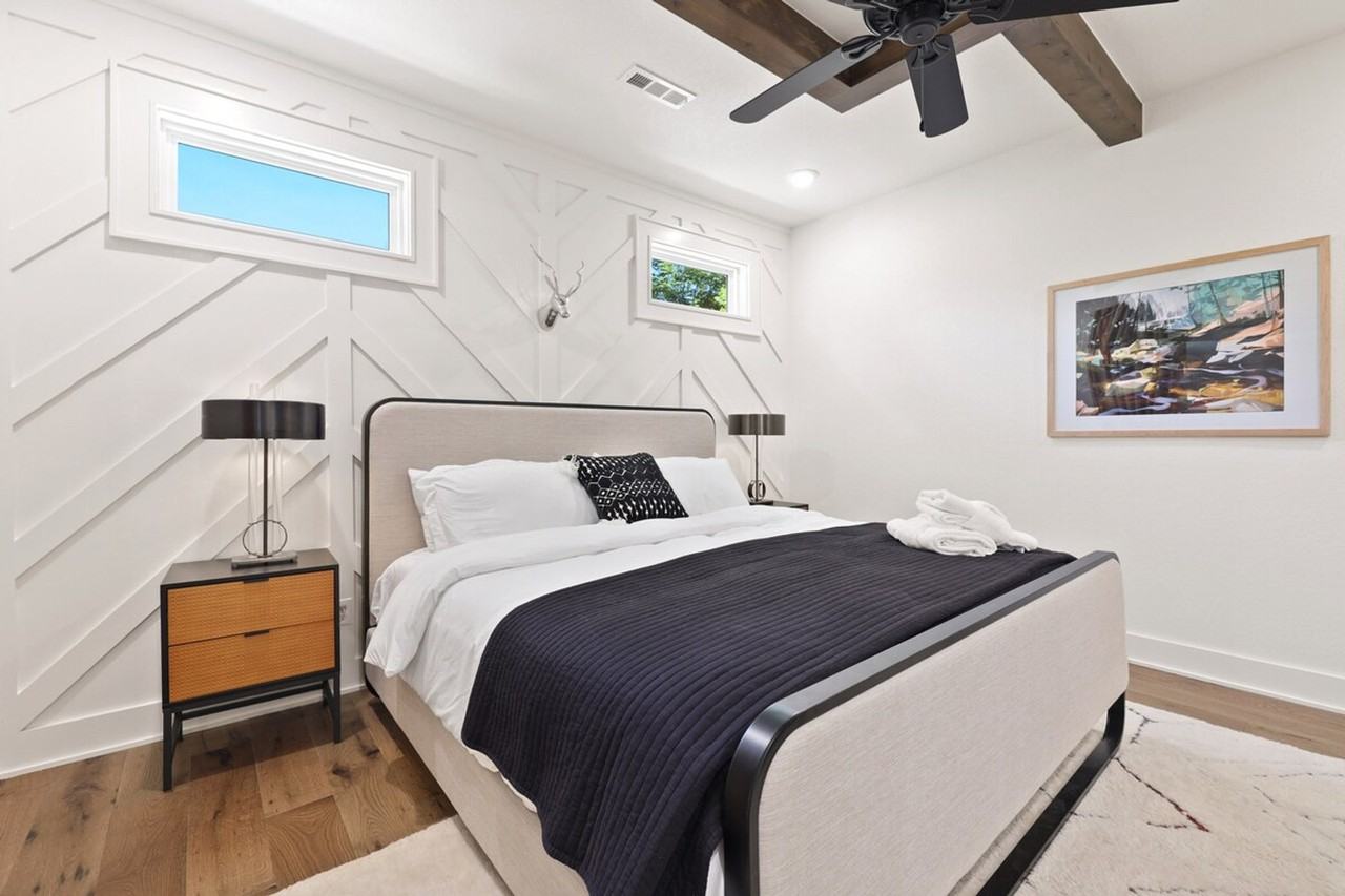 112 Nw Oz Village Dr #1221835P - Photo 2 of 43