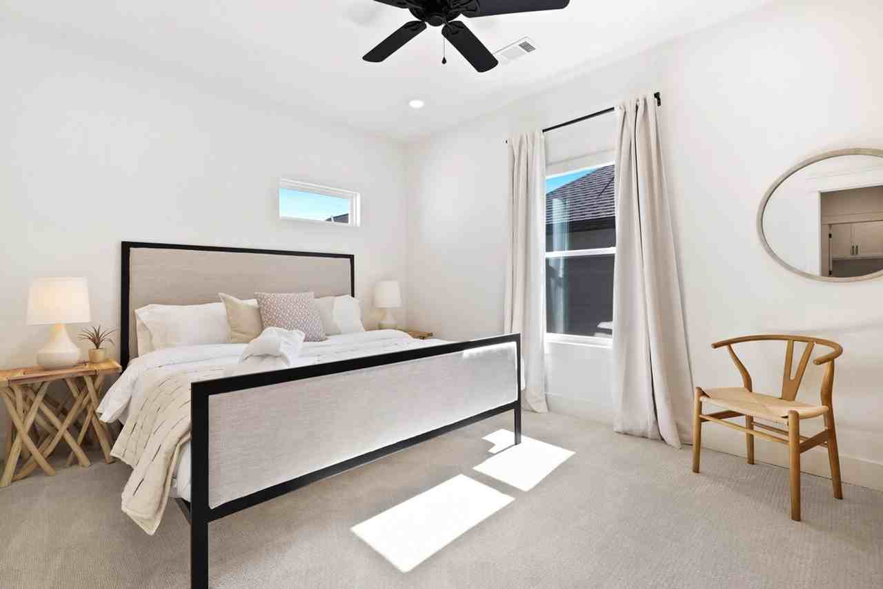 112 Nw Oz Village Dr #1221835P - Photo 4 of 43