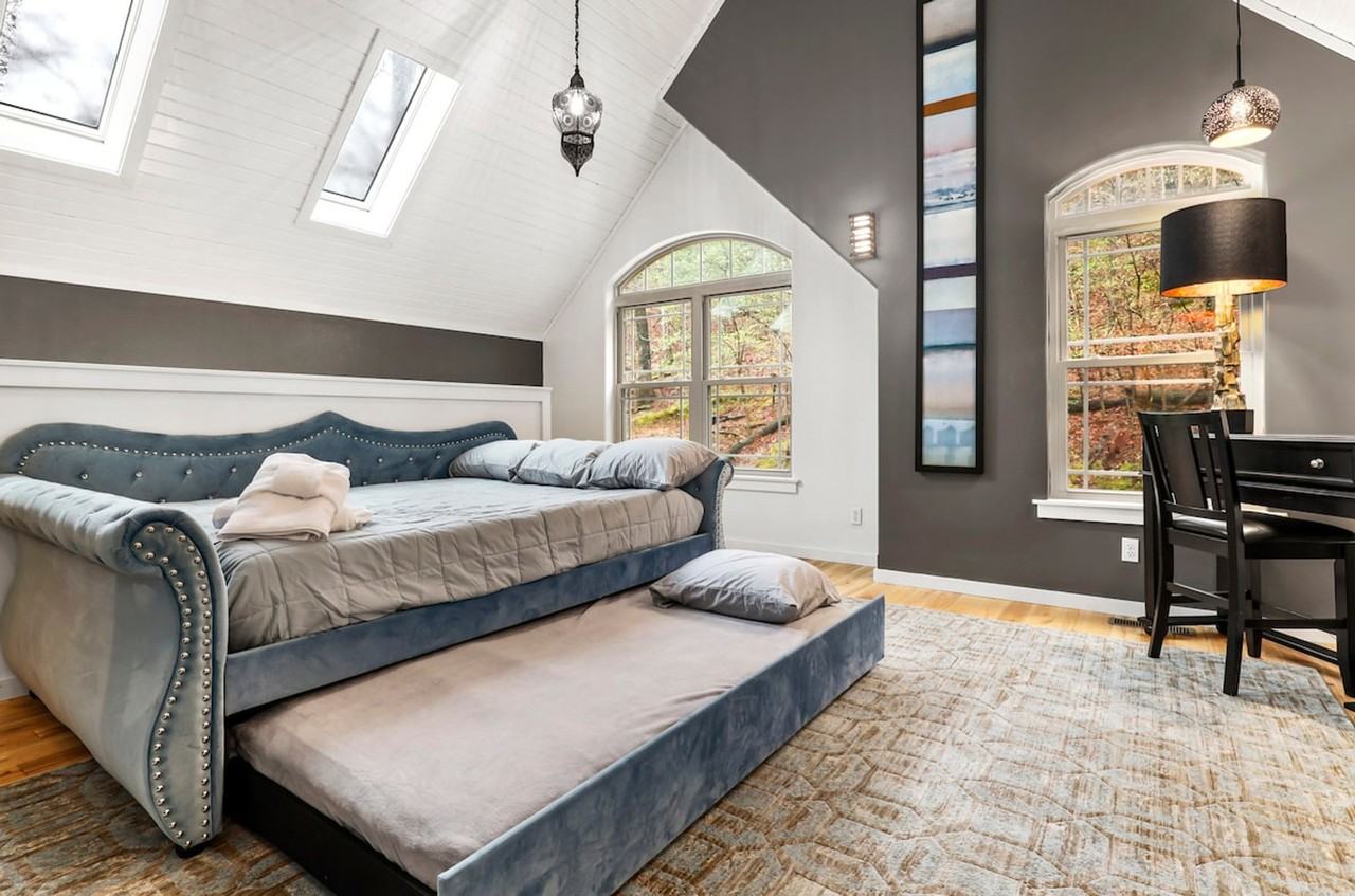 211 Lakeshore Dr #1221839P - Photo 5 of 46