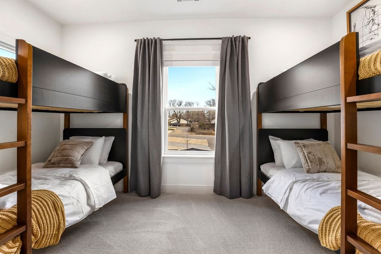 109 Nw Ozark Way #1221875P - Photo 4 of 33