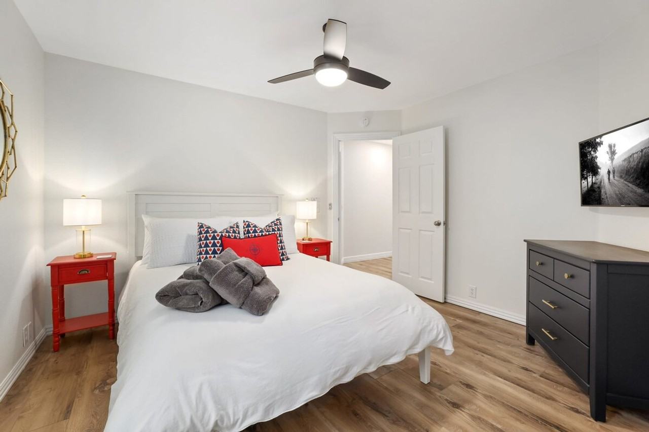 304 Coachlight Dr #1221882P - Photo 6 of 39