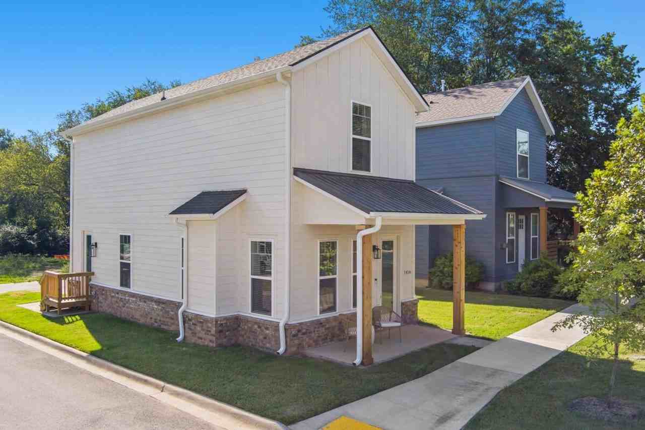 1416 S Duncan Ave #1221884P - Photo 3 of 20