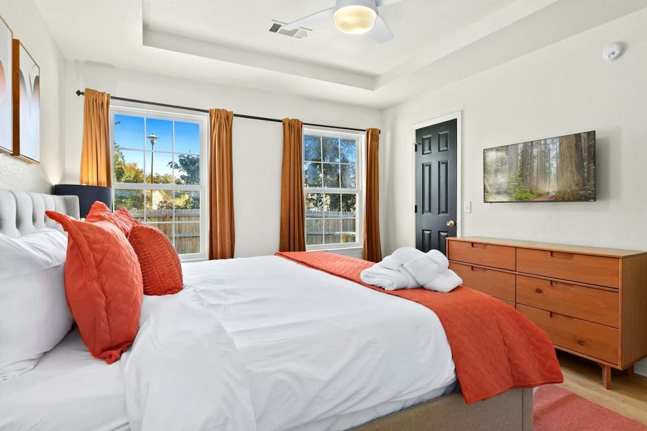 809 Se E Ct #1221898P - Photo 4 of 26