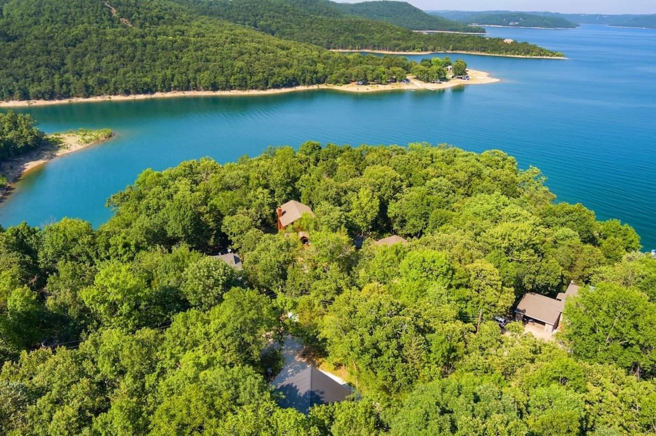 11889 White Oak Dr #1221899P - Photo 5 of 44