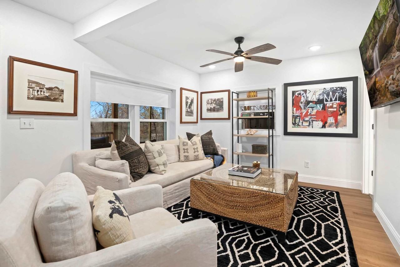 1158 N Sunset Dr #1221923P - Photo 3 of 30