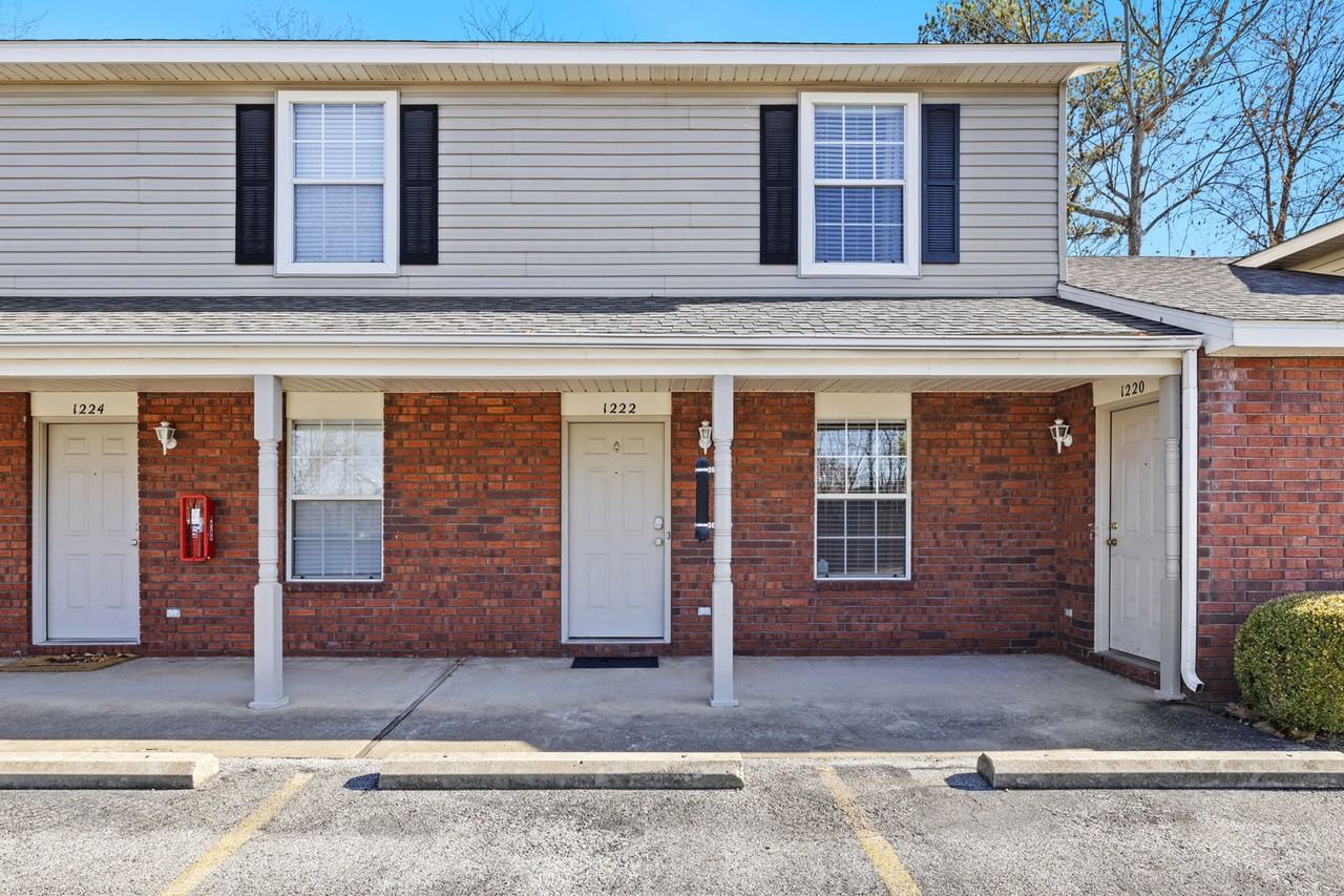 1222 N Iron Horse Dr #1221925P - Photo 4 of 25