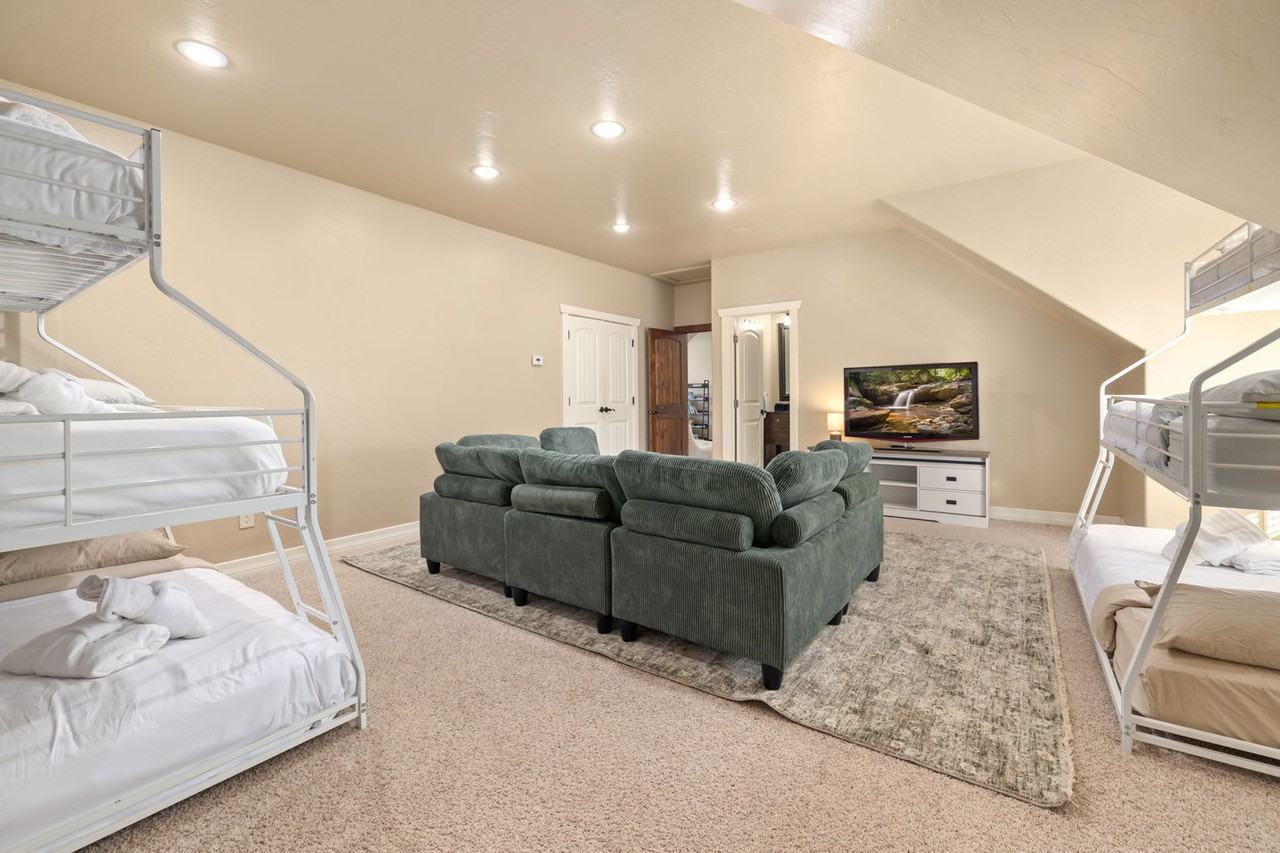 4933 Trout Farm Rd #1221930P - Photo 2 of 40