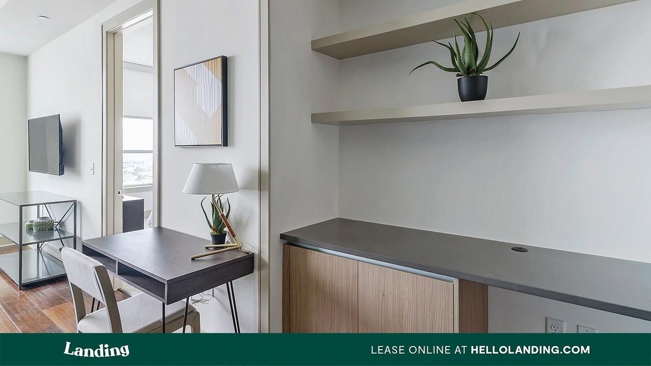 5280 Caroline St - Photo 3 of 50