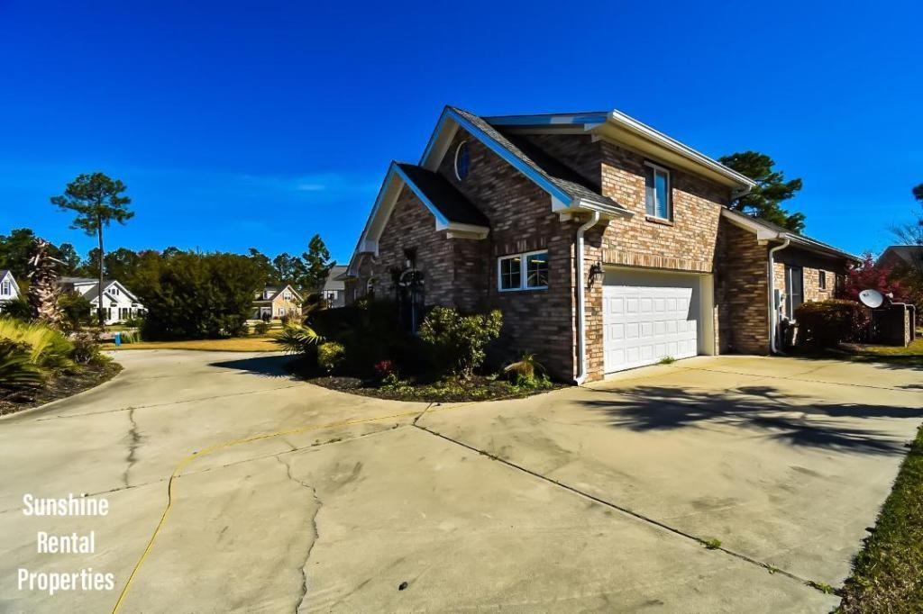 9173 Abingdon Dr - Photo 2 of 24