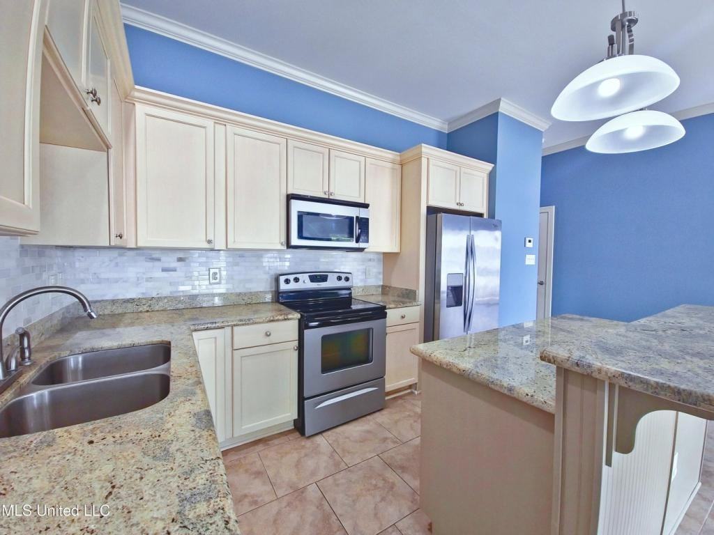 64 Oak Alley Ln - Photo 5 of 18