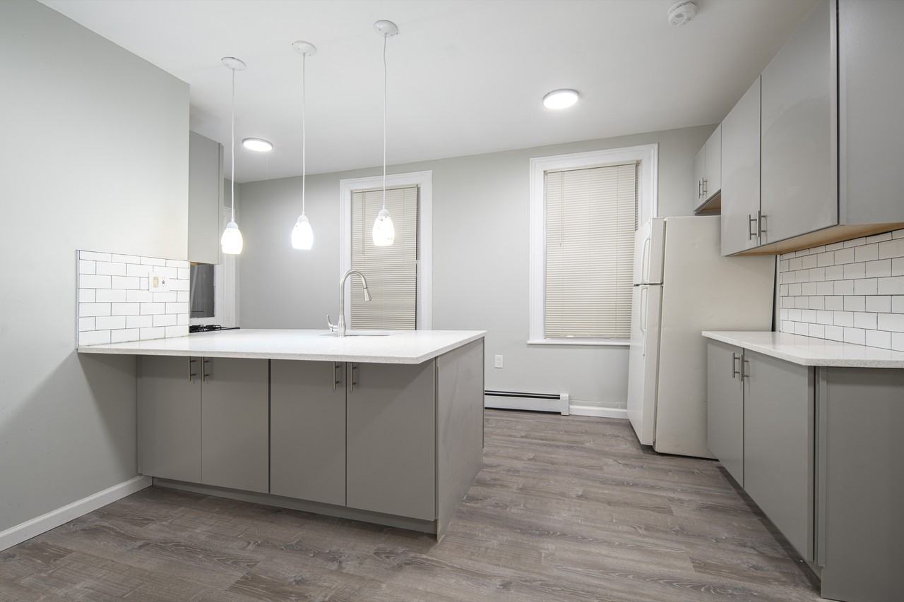 1820 Highland Ave #1 - Photo 3 of 23