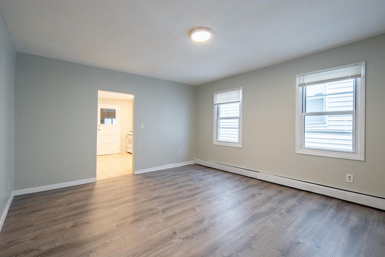 623 4th St #2 - Photo 6 of 29