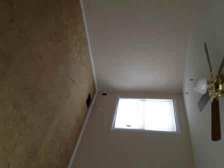 1017 Kinyon St - Photo 2 of 9