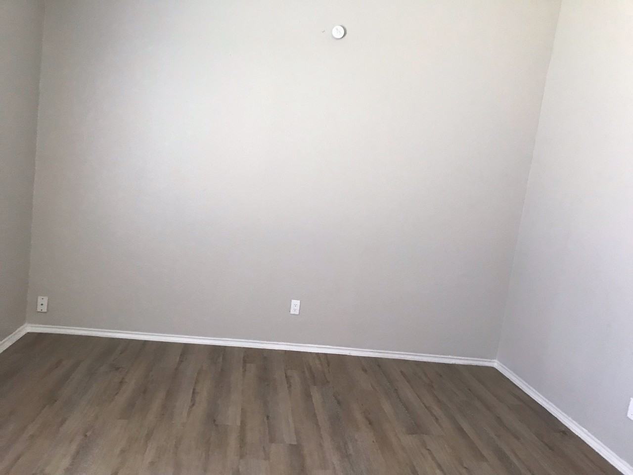 509 E Reagan Rd #D - Photo 3 of 8