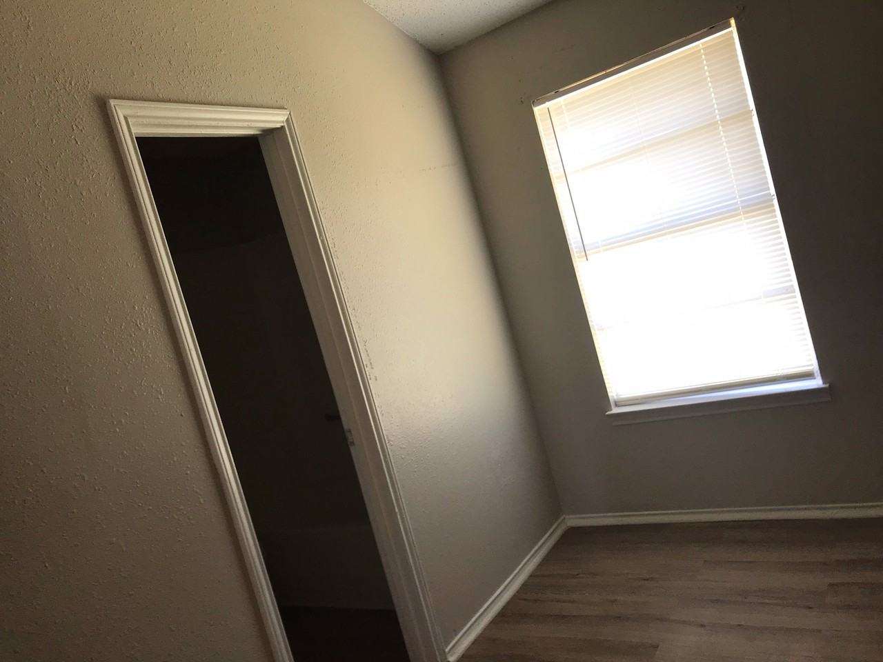 509 E Reagan Rd #D - Photo 4 of 8