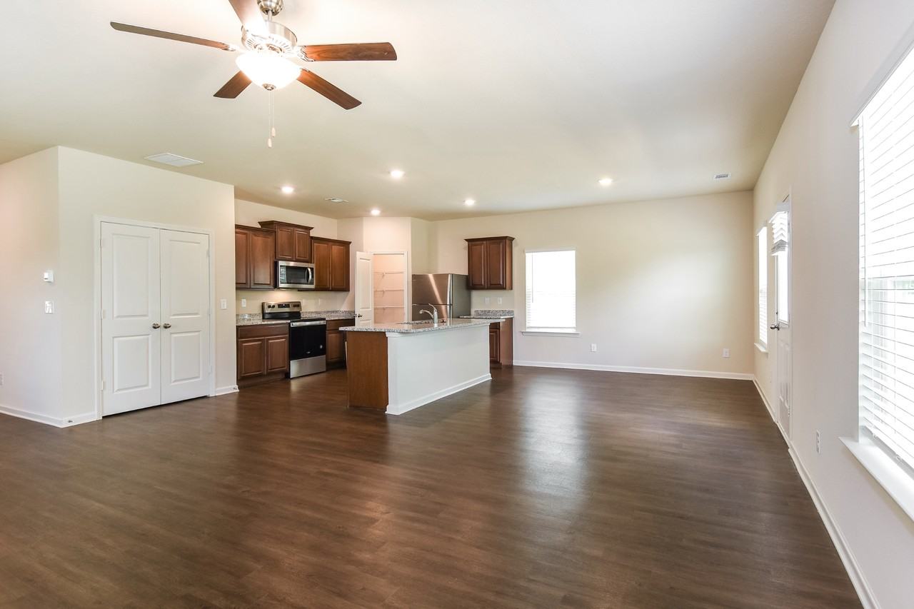 132 Innis Brook Cir - Photo 5 of 26