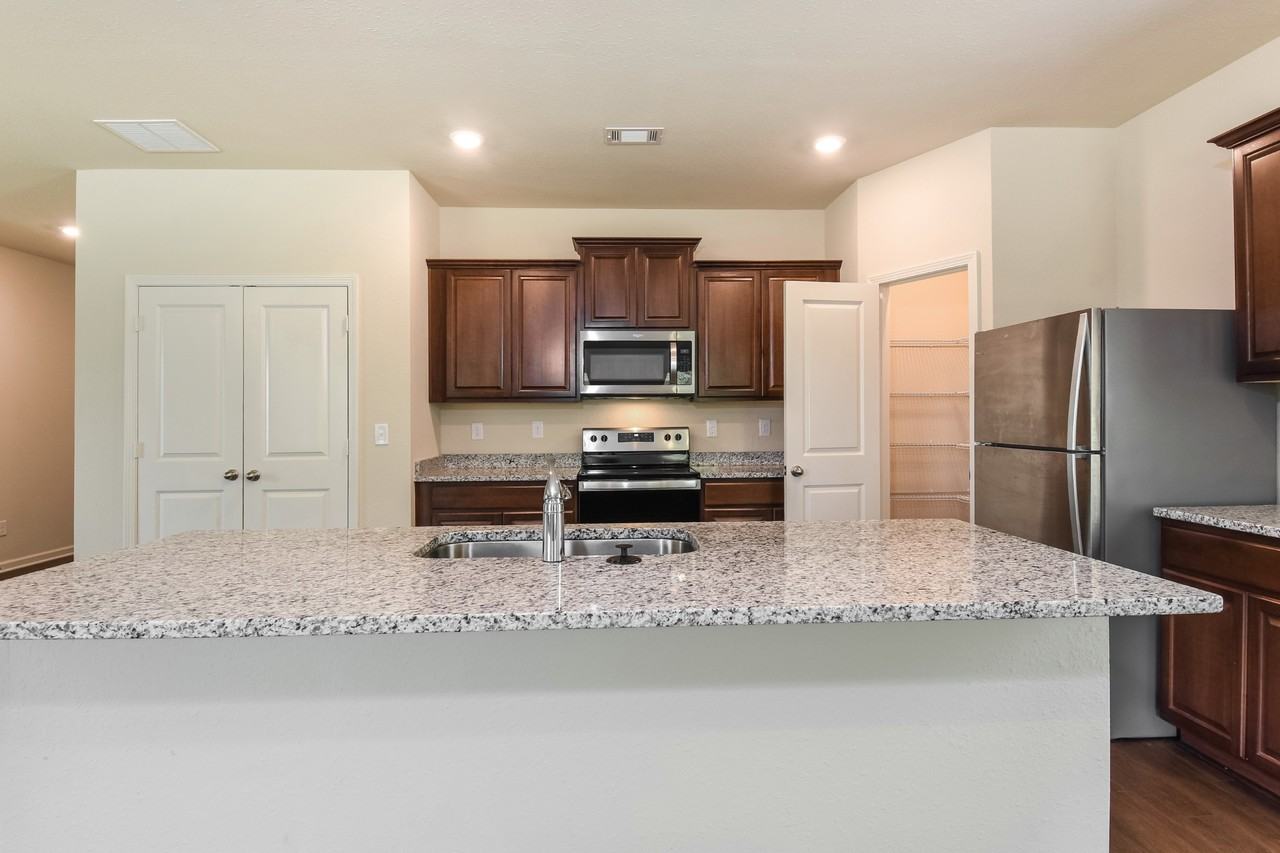 132 Innis Brook Cir - Photo 7 of 26