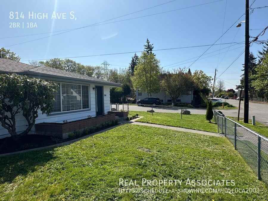 814 High Ave S - Photo 2 of 19