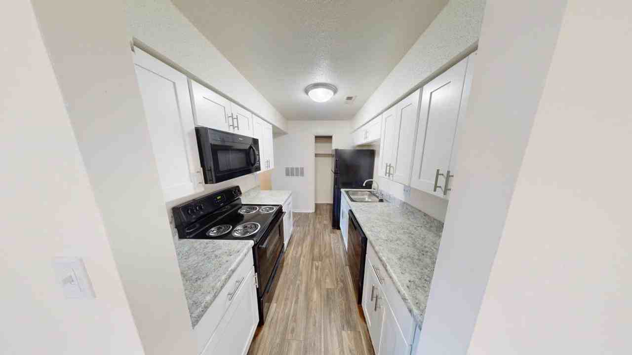 Village Square Apartments - Photo 5 of 50