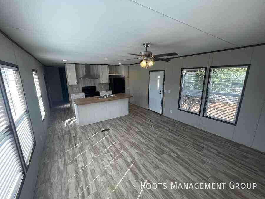 23 Springlake Dr #23SP - Photo 3 of 13