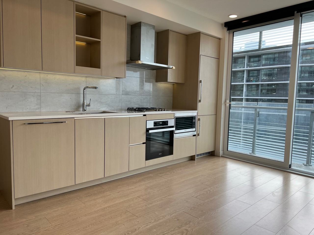 89 Nelson Street #15xx - Photo 5 of 19