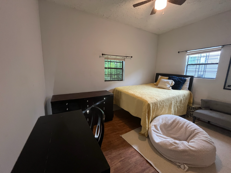 810 Parsons St Sw - Photo 3 of 9