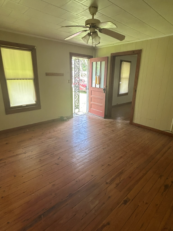 473 S Thornton Ave - Photo 2 of 12