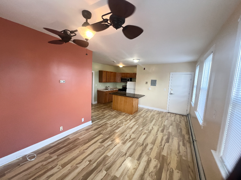 81 America St #83-3R