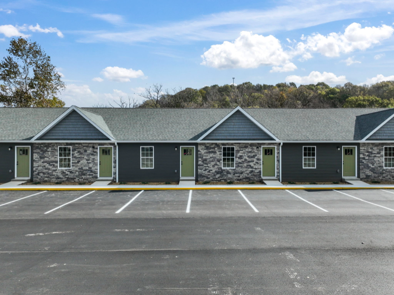 141 Dixon Dr #141 - Photo 2 of 19