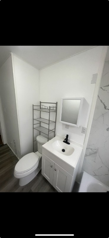 424 N 4th St #D - Photo 3 of 13