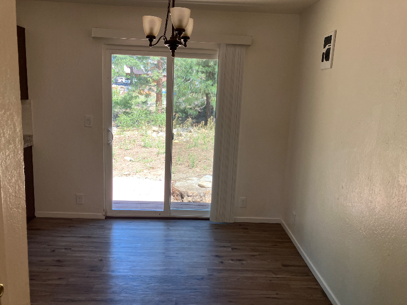 11662 Highland Ave - Photo 2 of 8