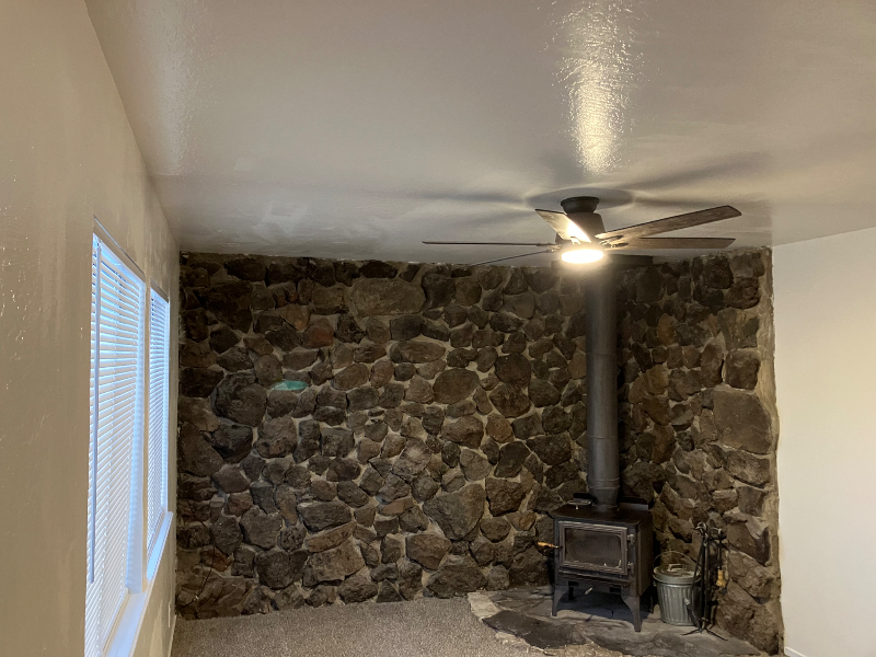 11662 Highland Ave - Photo 3 of 8