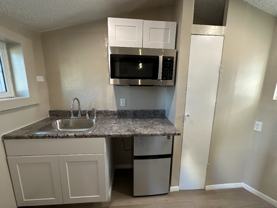 180 South Glenwood Street #B - Photo 1 of 1