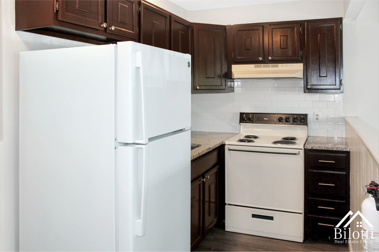 242 Waterman Avenue - Photo 3 of 29