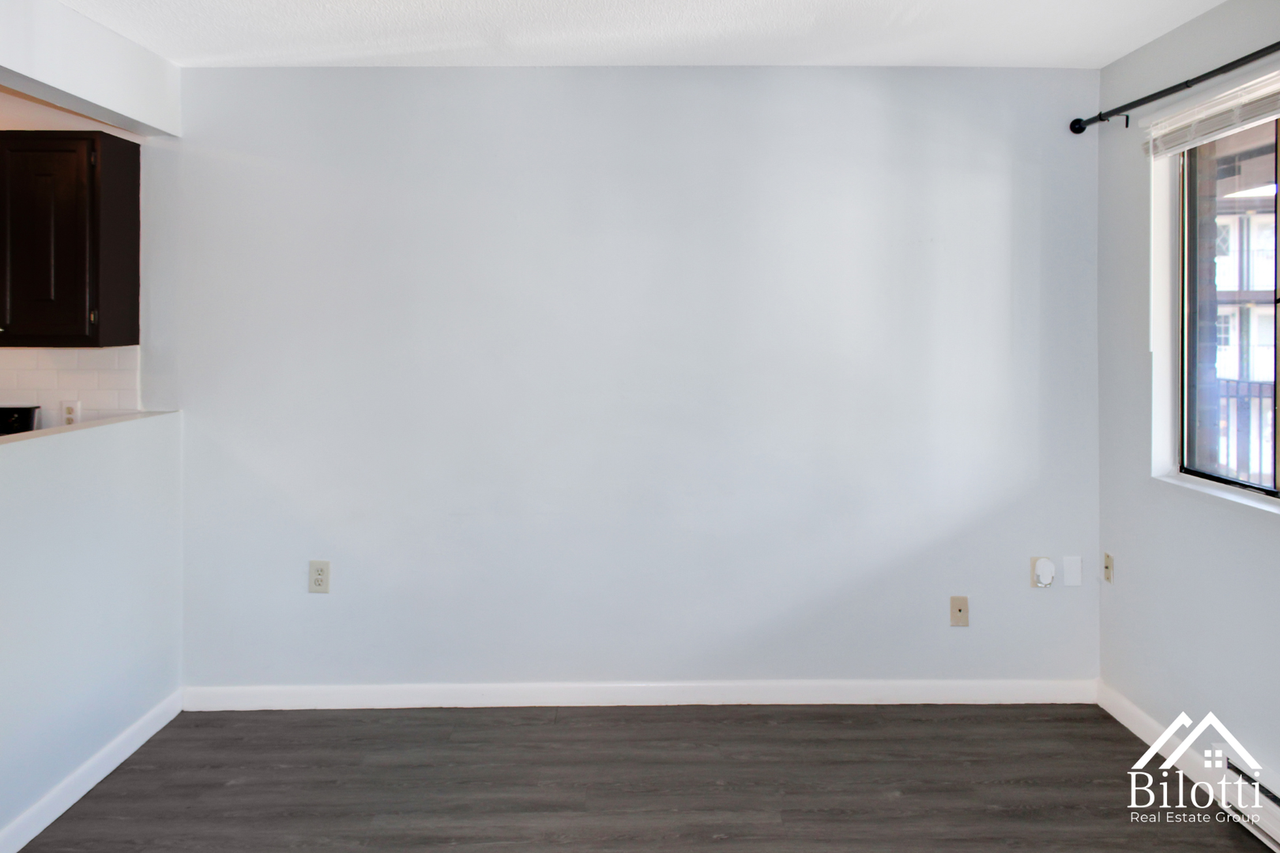 242 Waterman Avenue - Photo 6 of 29