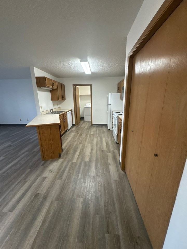 2141 Xavier (Bismarck,ND) - Photo 3 of 42