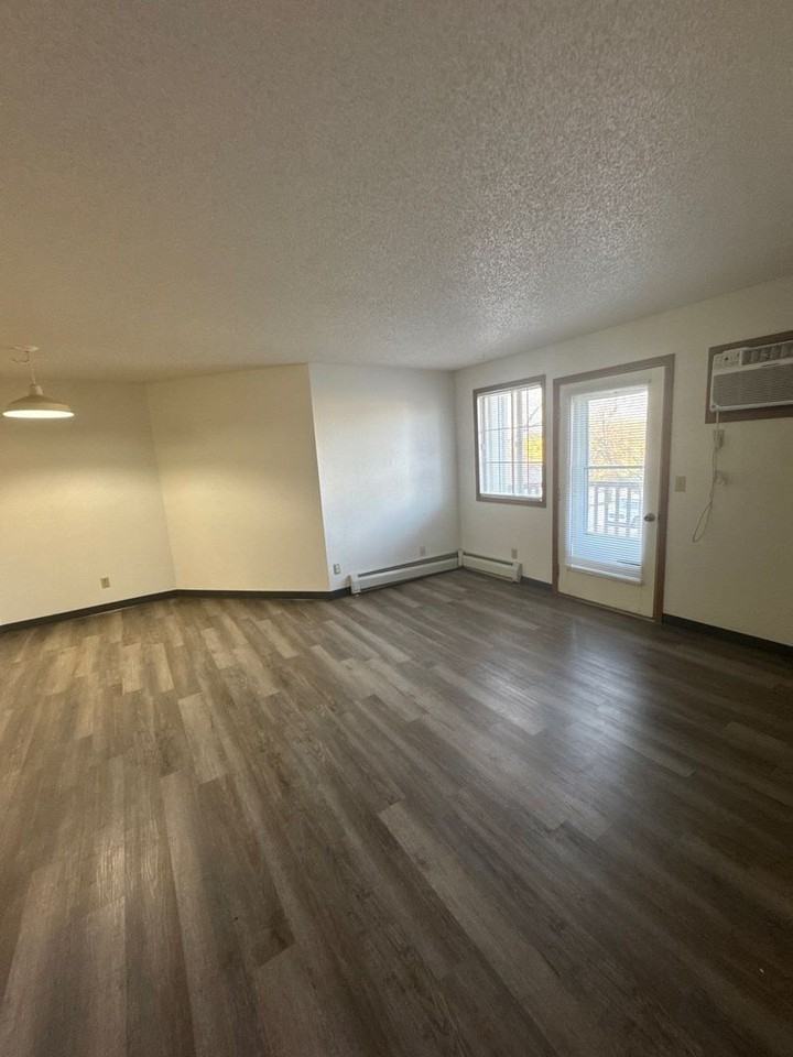 2141 Xavier (Bismarck,ND) - Photo 7 of 42