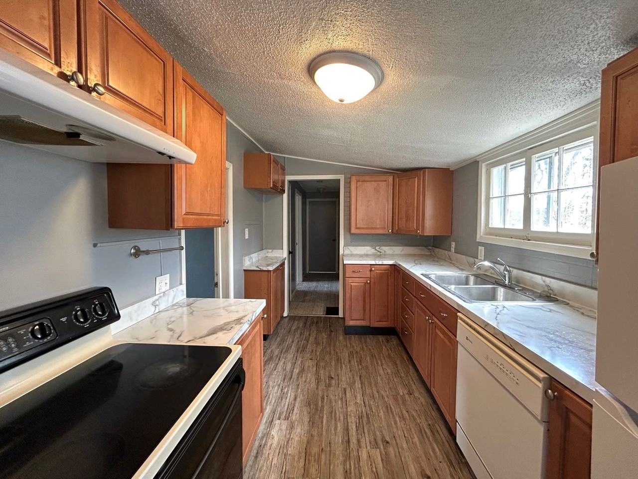 257 Harrison Blvd - Photo 3 of 12