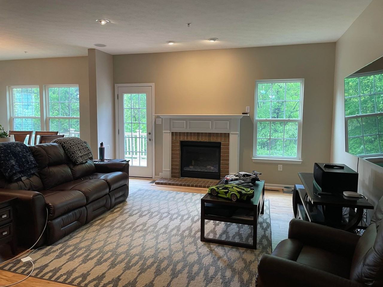 715 Fairgate Dr - Photo 2 of 14