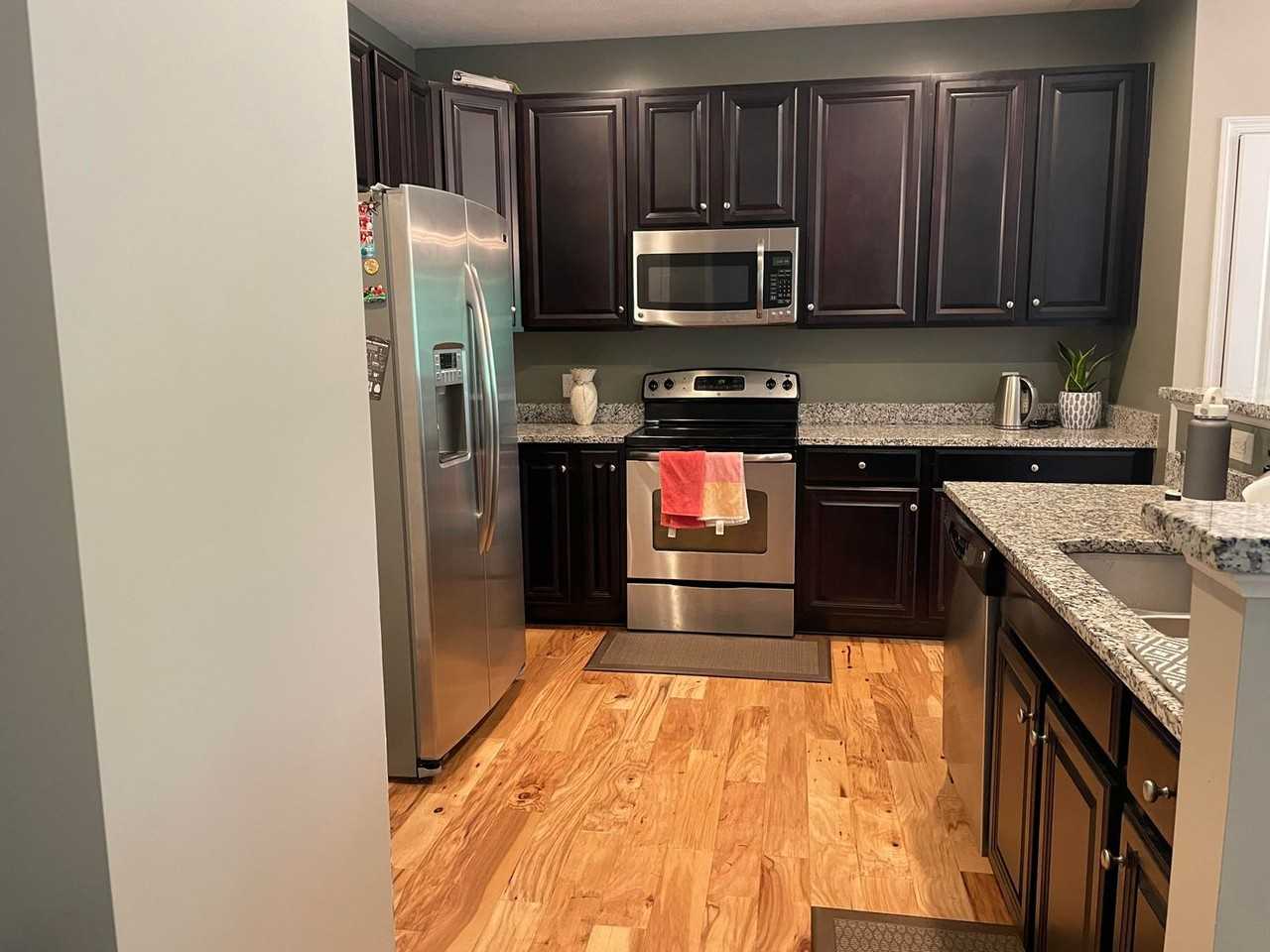 715 Fairgate Dr - Photo 4 of 14