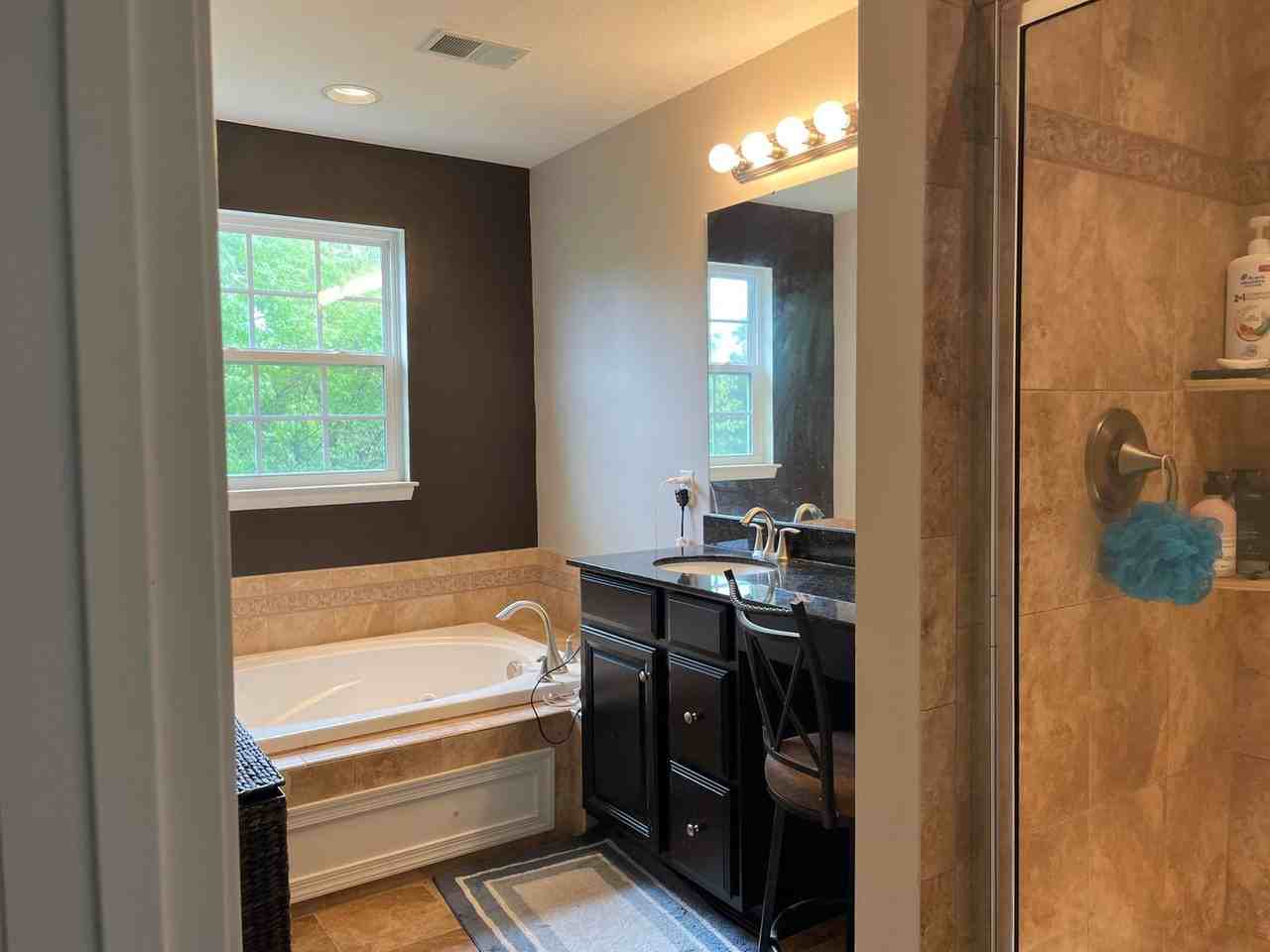 715 Fairgate Dr - Photo 6 of 14