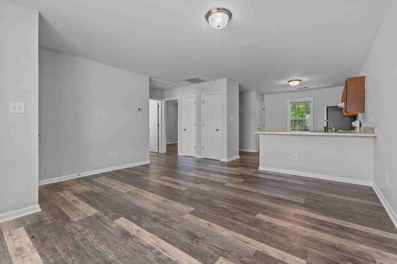 40 Coats Cir - Photo 3 of 8