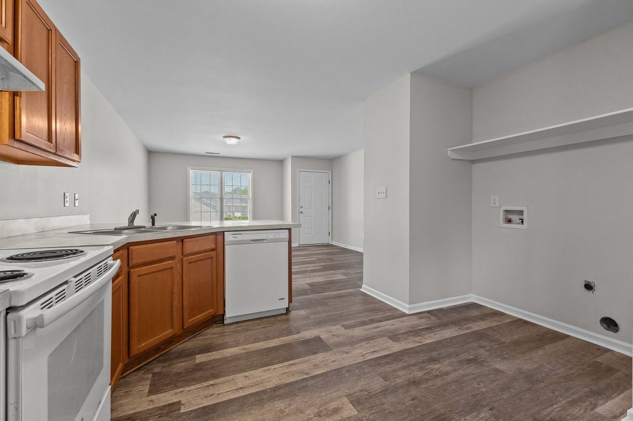 40 Coats Cir - Photo 5 of 8