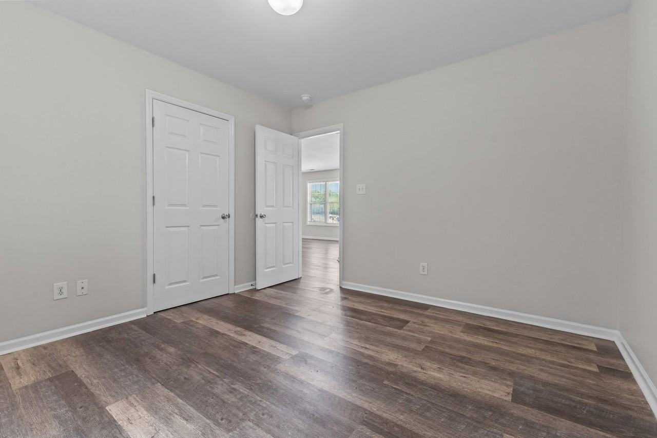40 Coats Cir - Photo 6 of 8